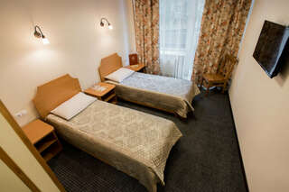 Гостиница Подушка Санкт-Петербург Улучшенный двухместный номер с 2 отдельными кроватями-1