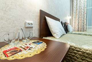 Гостиница Подушка Санкт-Петербург Просторный двухместный номер с 2 отдельными кроватями-4